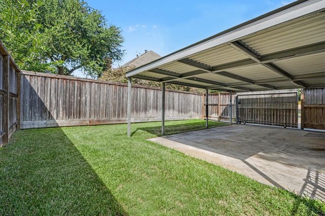 903 Live Oak Lane, Seabrook, TX 77586