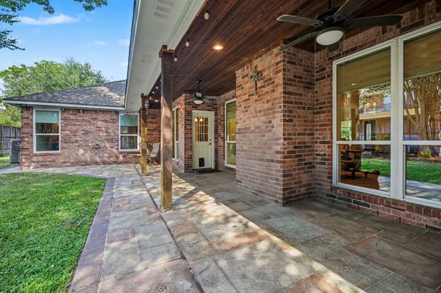 903 Live Oak Lane, Seabrook, TX 77586