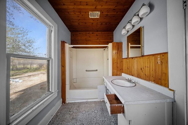 501 S Boyce Drive, Garrett, TX 75119