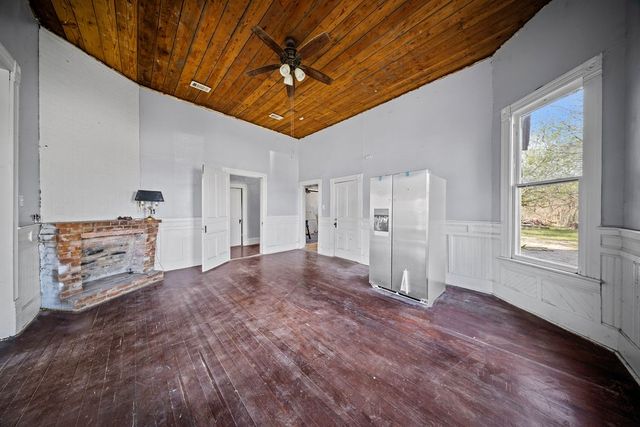 501 S Boyce Drive, Garrett, TX 75119