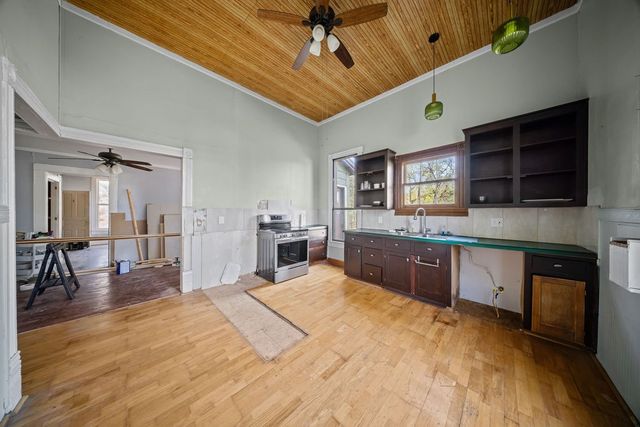 501 S Boyce Drive, Garrett, TX 75119