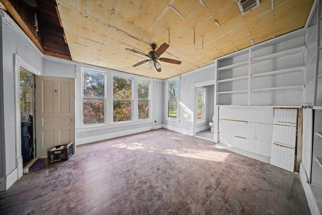 501 S Boyce Drive, Garrett, TX 75119