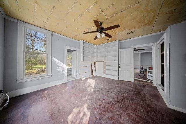 501 S Boyce Drive, Garrett, TX 75119