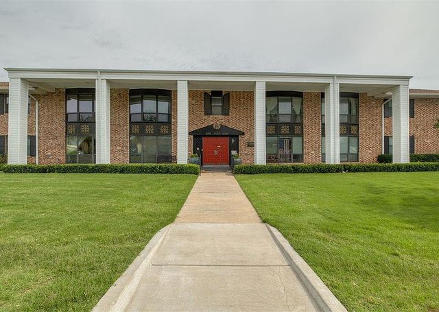 2525 NW 62nd Street 201, Oklahoma City, OK 73112