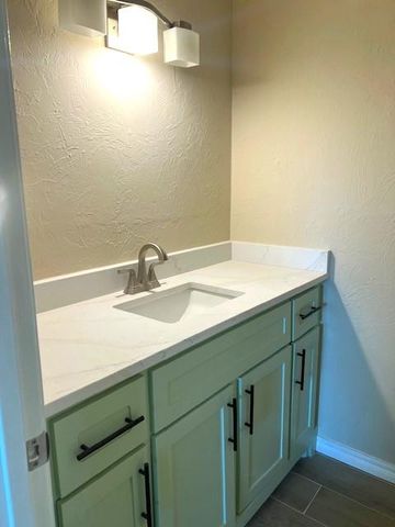 2525 NW 62nd Street 201, Oklahoma City, OK 73112