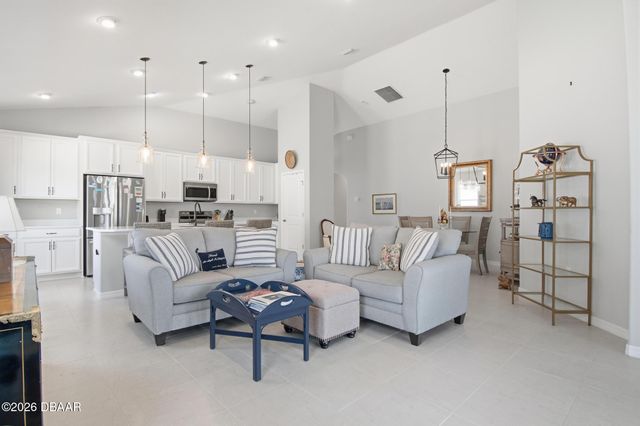 34 Lagoon Way, Palm Coast, FL 32137