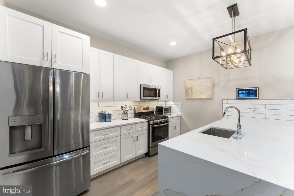 819 N UBER ST #2, Philadelphia, PA 19130 — photo 4