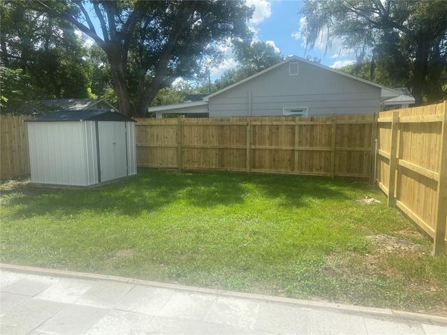 5612 16TH STREET, Zephyrhills, FL 33542