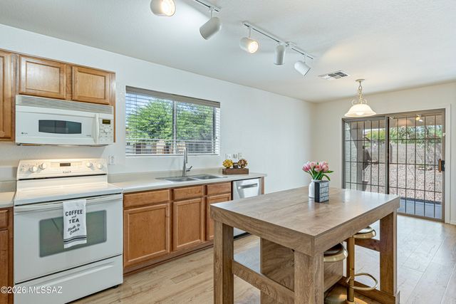 12886 N Desert Olive Drive, Oro Valley, AZ 85755