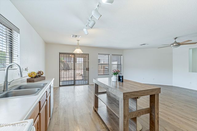 12886 N Desert Olive Drive, Oro Valley, AZ 85755