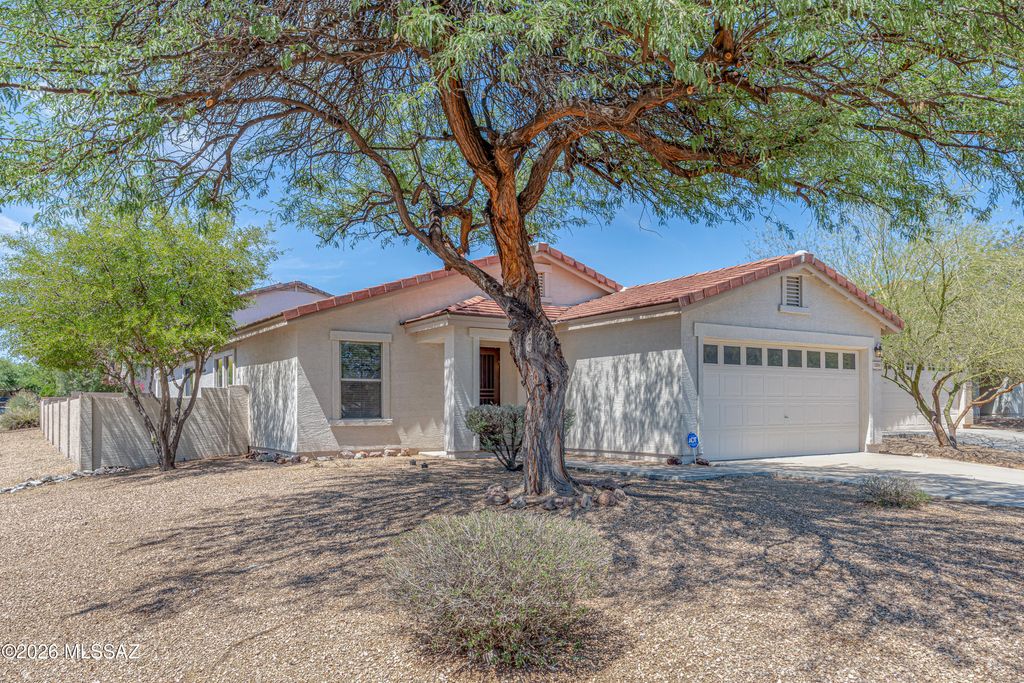 12886 N Desert Olive Drive, Oro Valley, AZ 85755