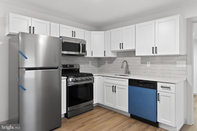 121-123 N REPAUNO AVE, Gibbstown, NJ 08027