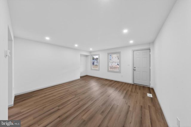 121-123 N REPAUNO AVE, Gibbstown, NJ 08027