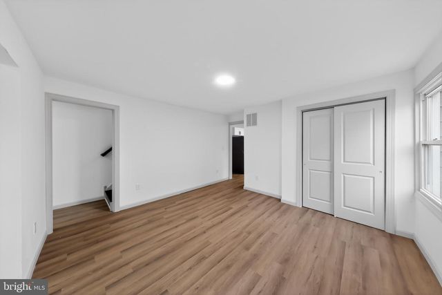 121-123 N REPAUNO AVE, Gibbstown, NJ 08027