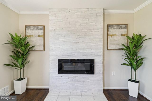 16920 GLEN OAK RUN, Rockville, MD 20855