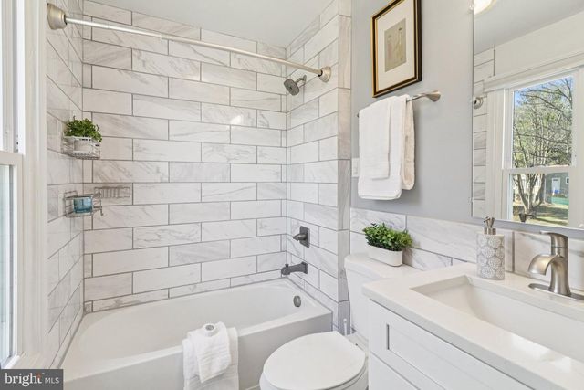 16920 GLEN OAK RUN, Rockville, MD 20855