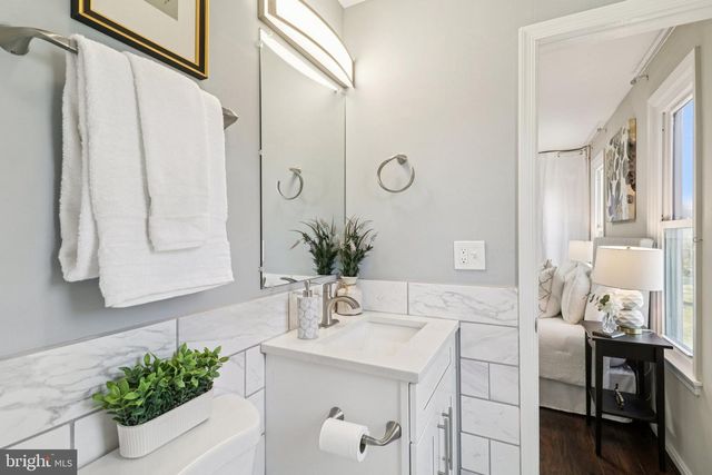 16920 GLEN OAK RUN, Rockville, MD 20855