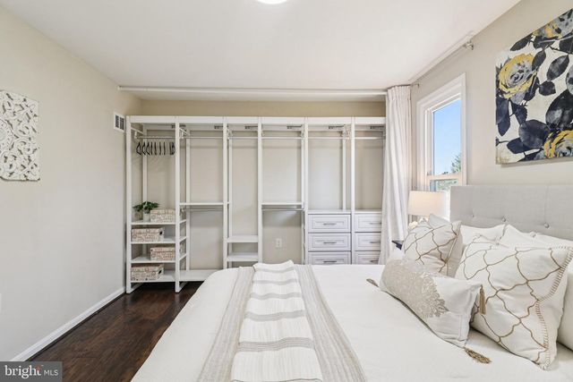 16920 GLEN OAK RUN, Rockville, MD 20855