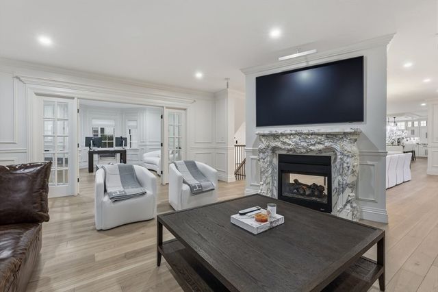 959 Chestnut Street, Newton, MA 02464