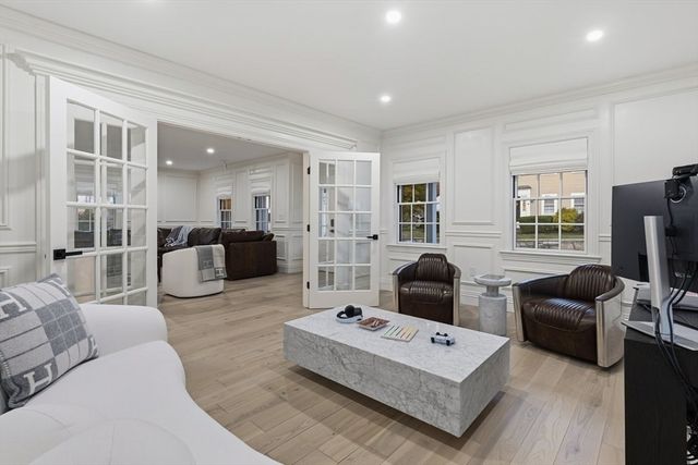 959 Chestnut Street, Newton, MA 02464