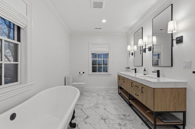 959 Chestnut Street, Newton, MA 02464