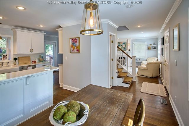 140 Abney Circle, Charleston, WV 25314