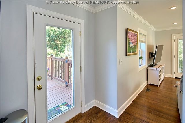 140 Abney Circle, Charleston, WV 25314