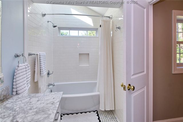 140 Abney Circle, Charleston, WV 25314