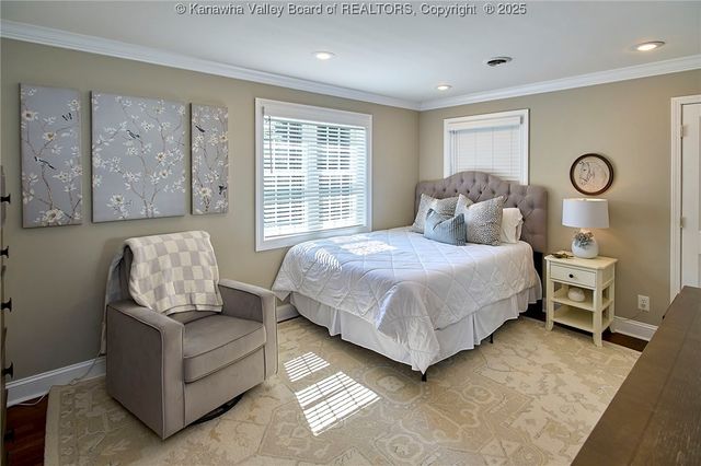 140 Abney Circle, Charleston, WV 25314