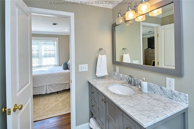 140 Abney Circle, Charleston, WV 25314