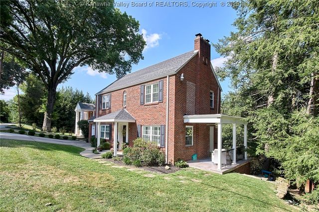 140 Abney Circle, Charleston, WV 25314