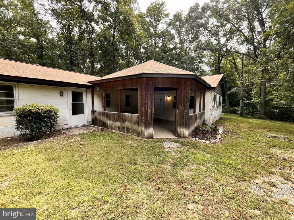 2220 BLACK WALNUT PL, Bryans Road, MD 20616
