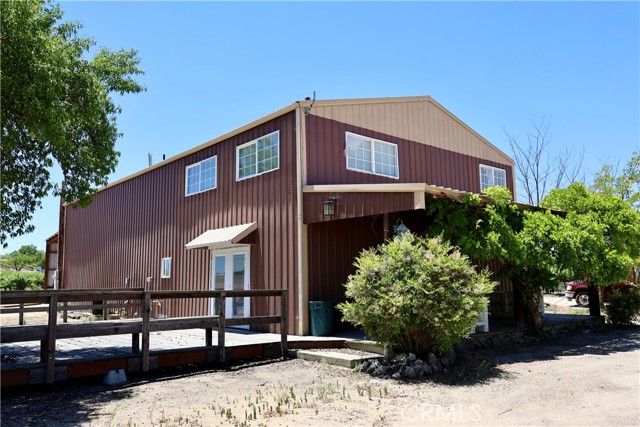 5575 El Pomar Drive, Templeton, CA 93465