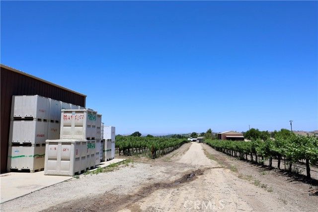 5575 El Pomar Drive, Templeton, CA 93465