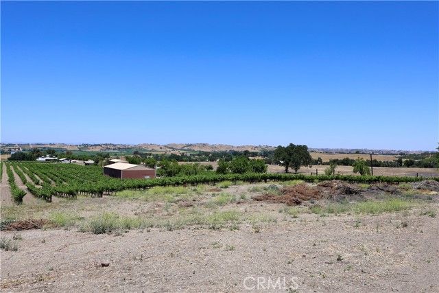 5575 El Pomar Drive, Templeton, CA 93465