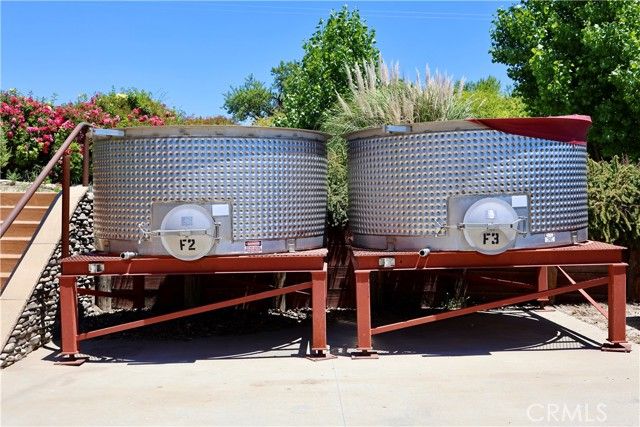 5575 El Pomar Drive, Templeton, CA 93465