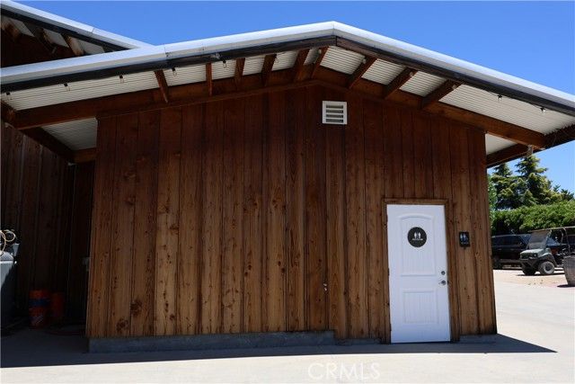 5575 El Pomar Drive, Templeton, CA 93465