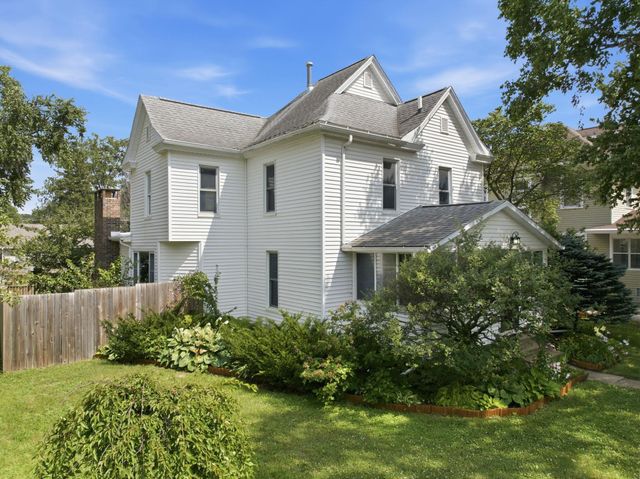 504 Walnut Street, Cedar Falls, IA 50613