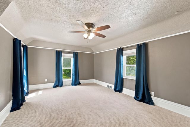 504 Walnut Street, Cedar Falls, IA 50613