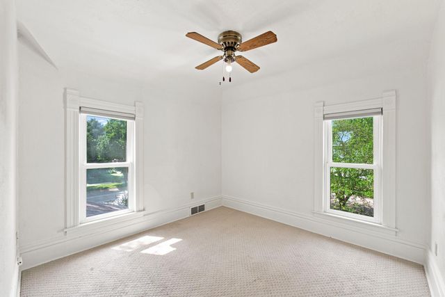 504 Walnut Street, Cedar Falls, IA 50613