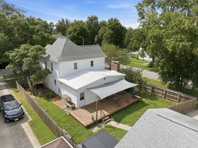 504 Walnut Street, Cedar Falls, IA 50613