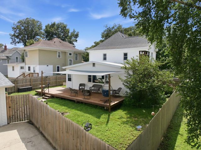 504 Walnut Street, Cedar Falls, IA 50613