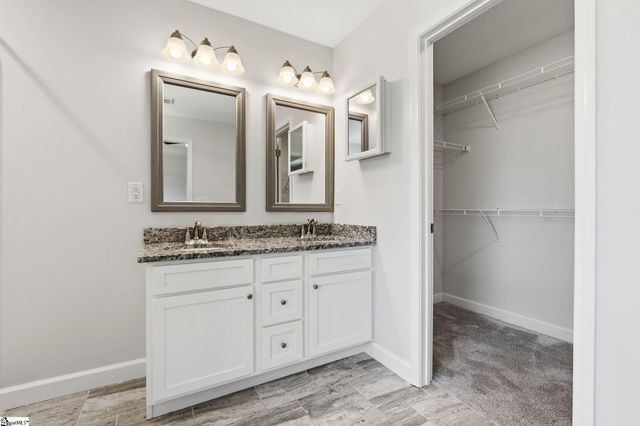 502 Foster Place Drive, Inman, SC 29349