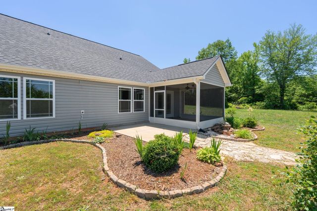502 Foster Place Drive, Inman, SC 29349