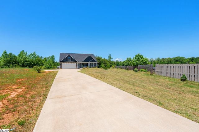 502 Foster Place Drive, Inman, SC 29349