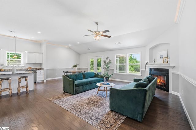502 Foster Place Drive, Inman, SC 29349