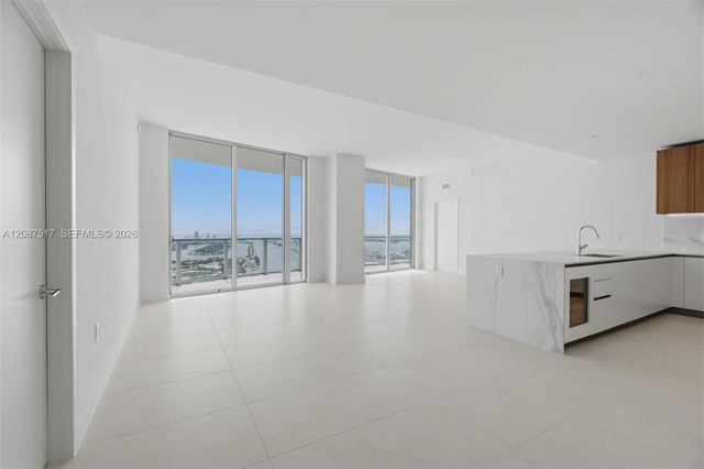1400 Biscayne Boulevard 4604C, Miami, FL 33132