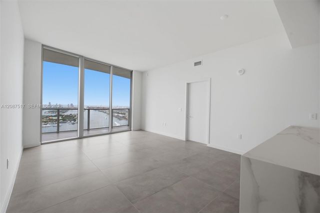 1400 Biscayne Boulevard 4604C, Miami, FL 33132