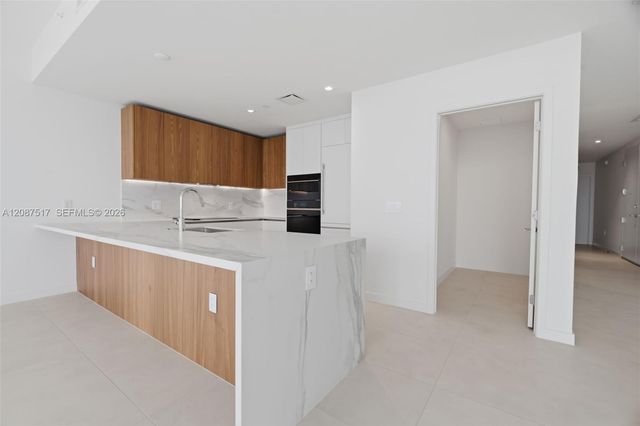 1400 Biscayne Boulevard 4604C, Miami, FL 33132