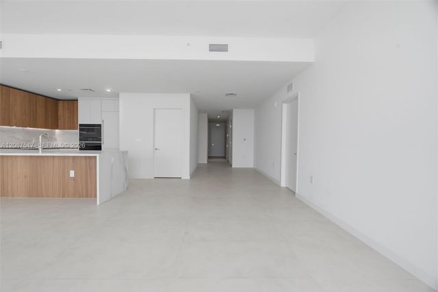 1400 Biscayne Boulevard 4604C, Miami, FL 33132